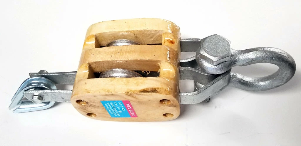 North Pacific Double Wood Block With Shackle