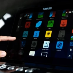 Simrad NSX 3007, 3009, 3012 Smart Chartplotter & Fishfinder No Transducer Electronics